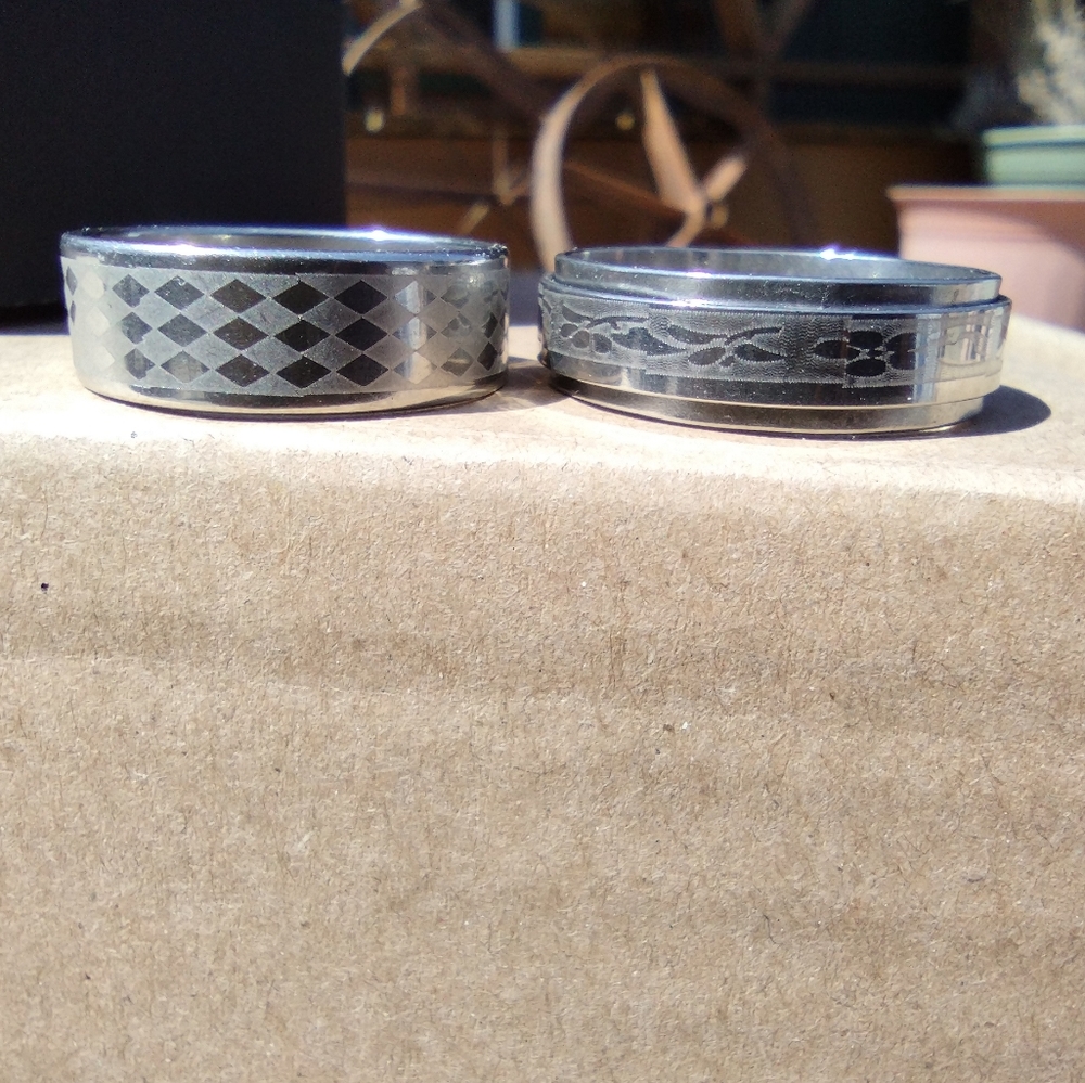 2 Rings set! - Picture 2 of 2